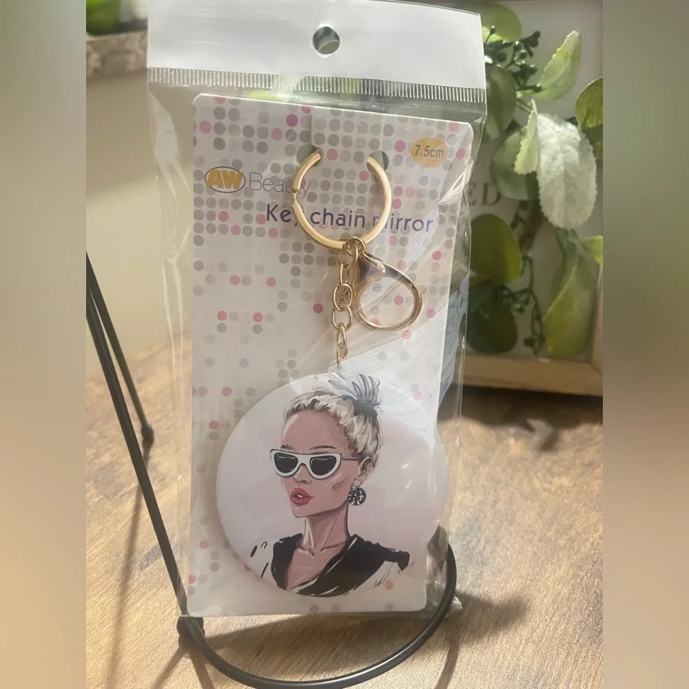 Gold Keychain Mirror with Stylish Design